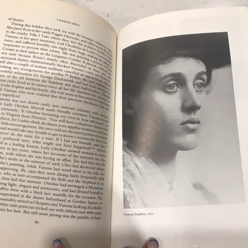 Vanessa Bell/1980’s vintage biography/women artists/interesting biography of the artist & sister of Virginia Woolf/Bloombury/modern art